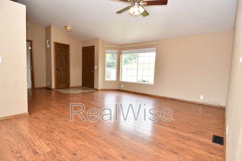 2923 NE Denn Ave – photo 5