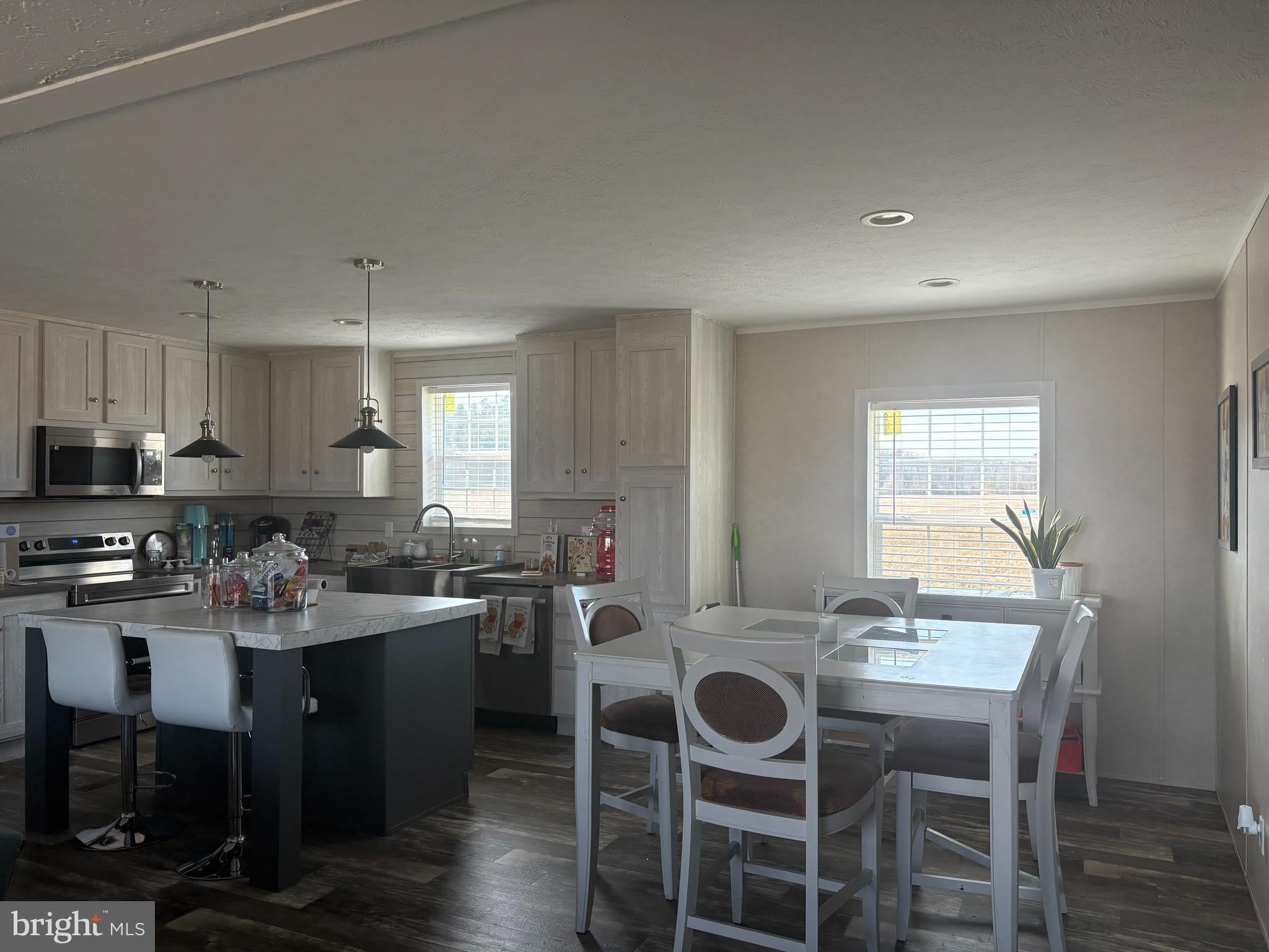 8236 CAMDEN Road – photo 4