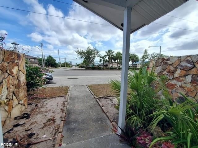 257 Cape Coral Parkway E – photo 3