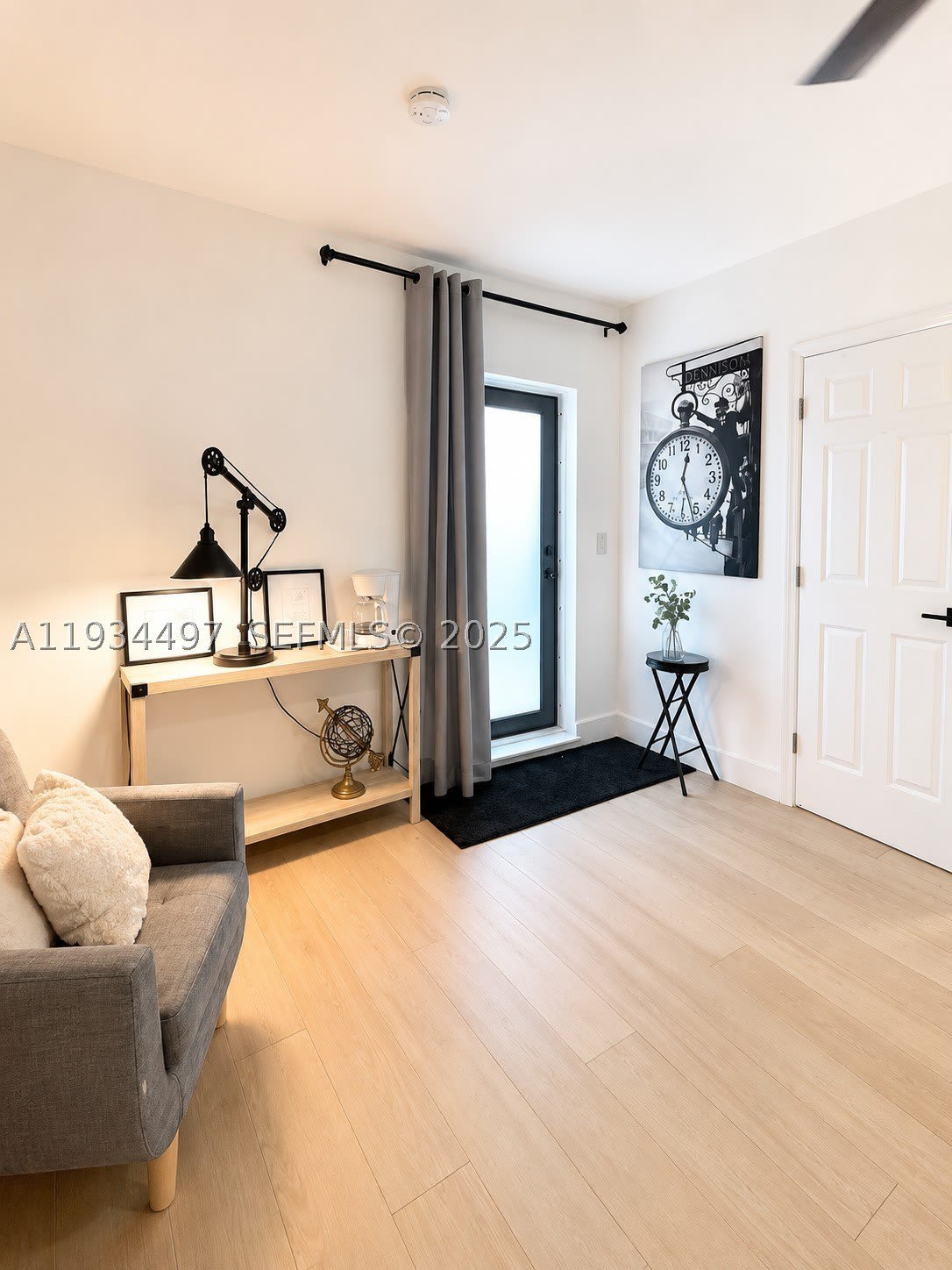 347 NE 110th St – photo 2