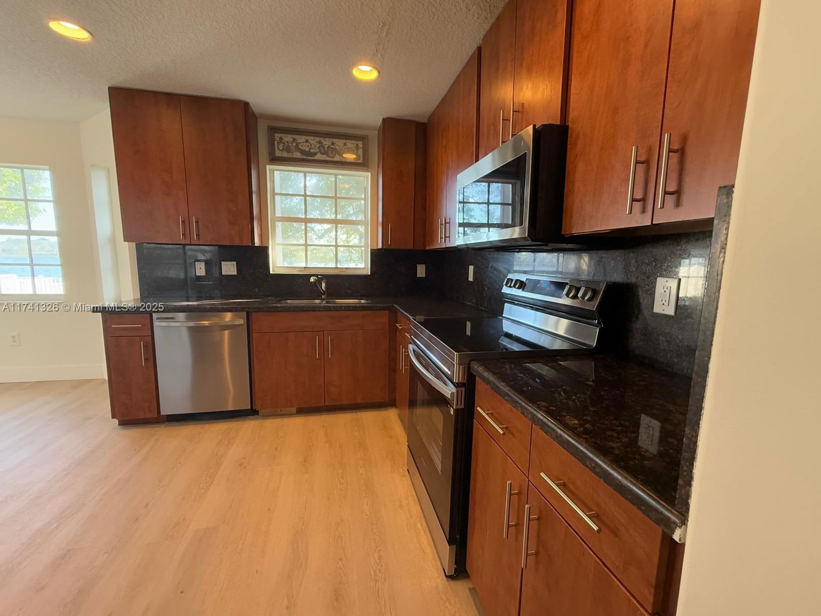 13848 Northwest 22Nd Street – photo 5