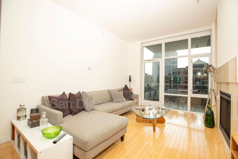550 Front Street – photo 4