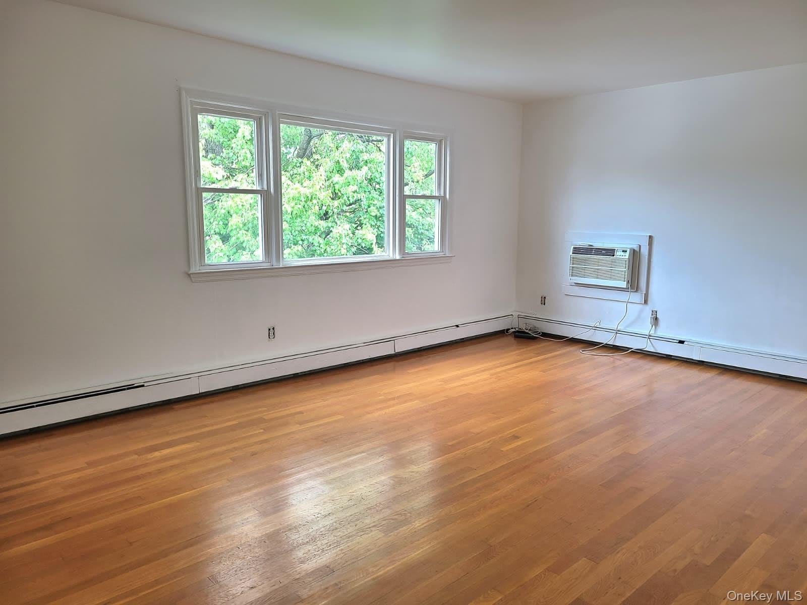 508 New Rochelle Road – photo 3