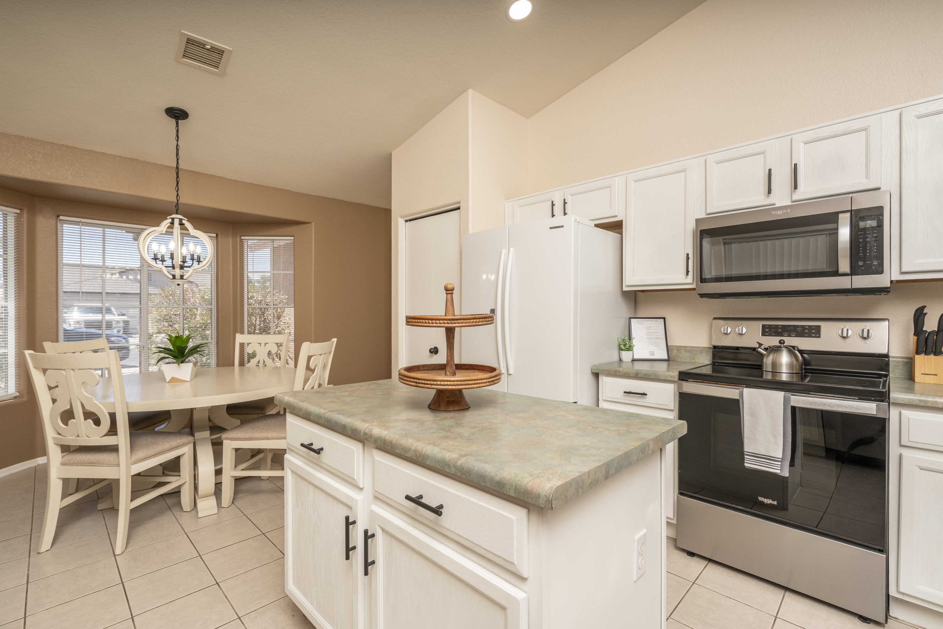 1762 East Sycamore Road – photo 5