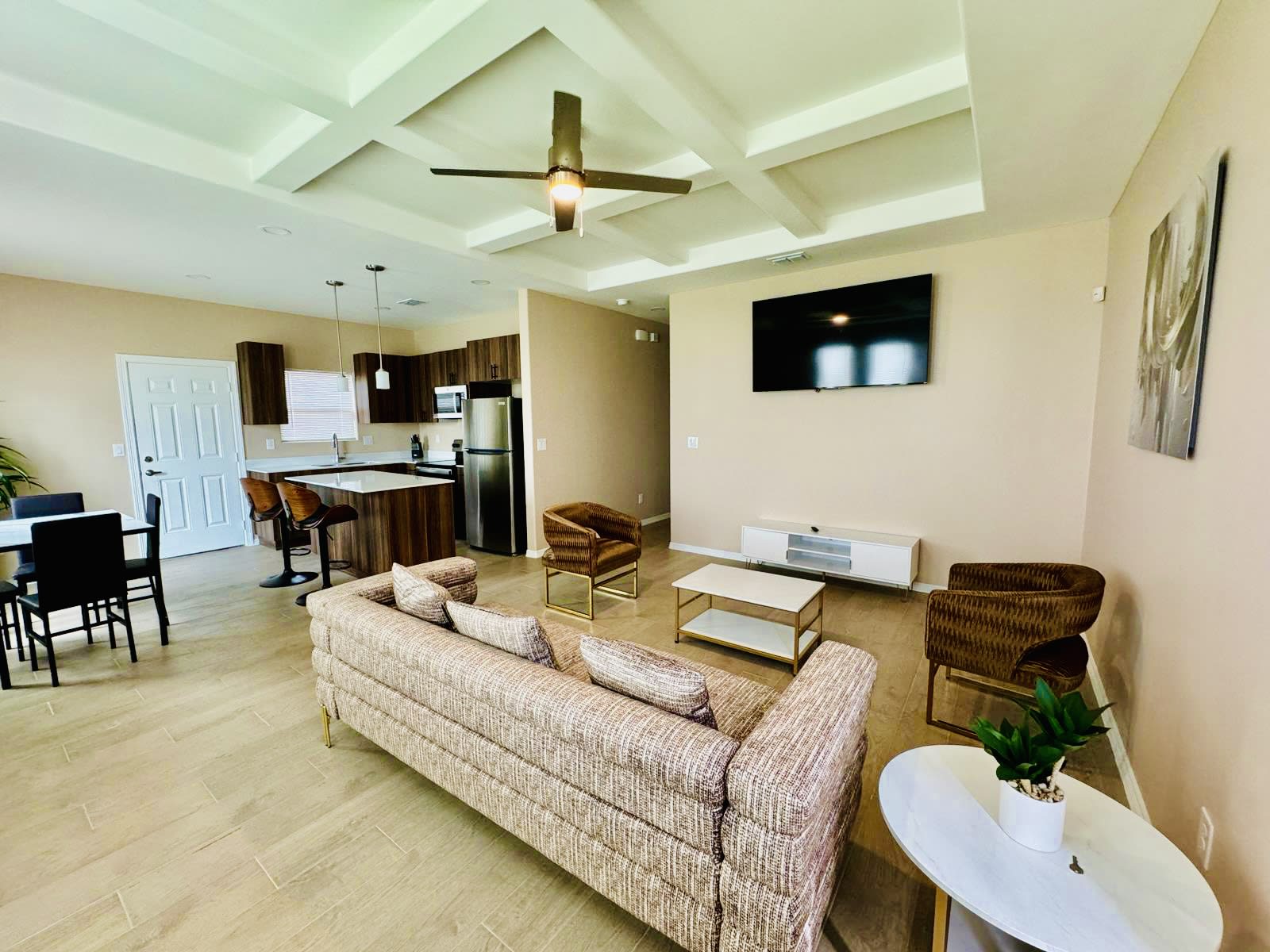 3013 W Driftwood St – photo 2