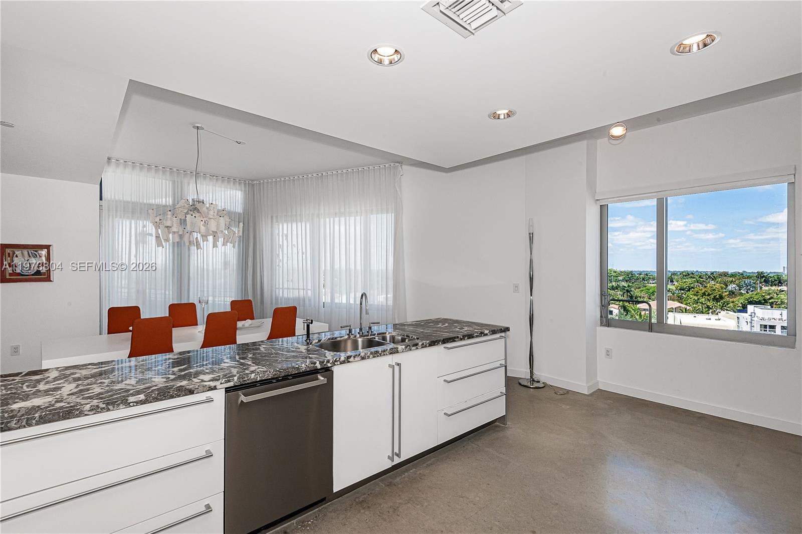 6101 Aqua Avenue – photo 3