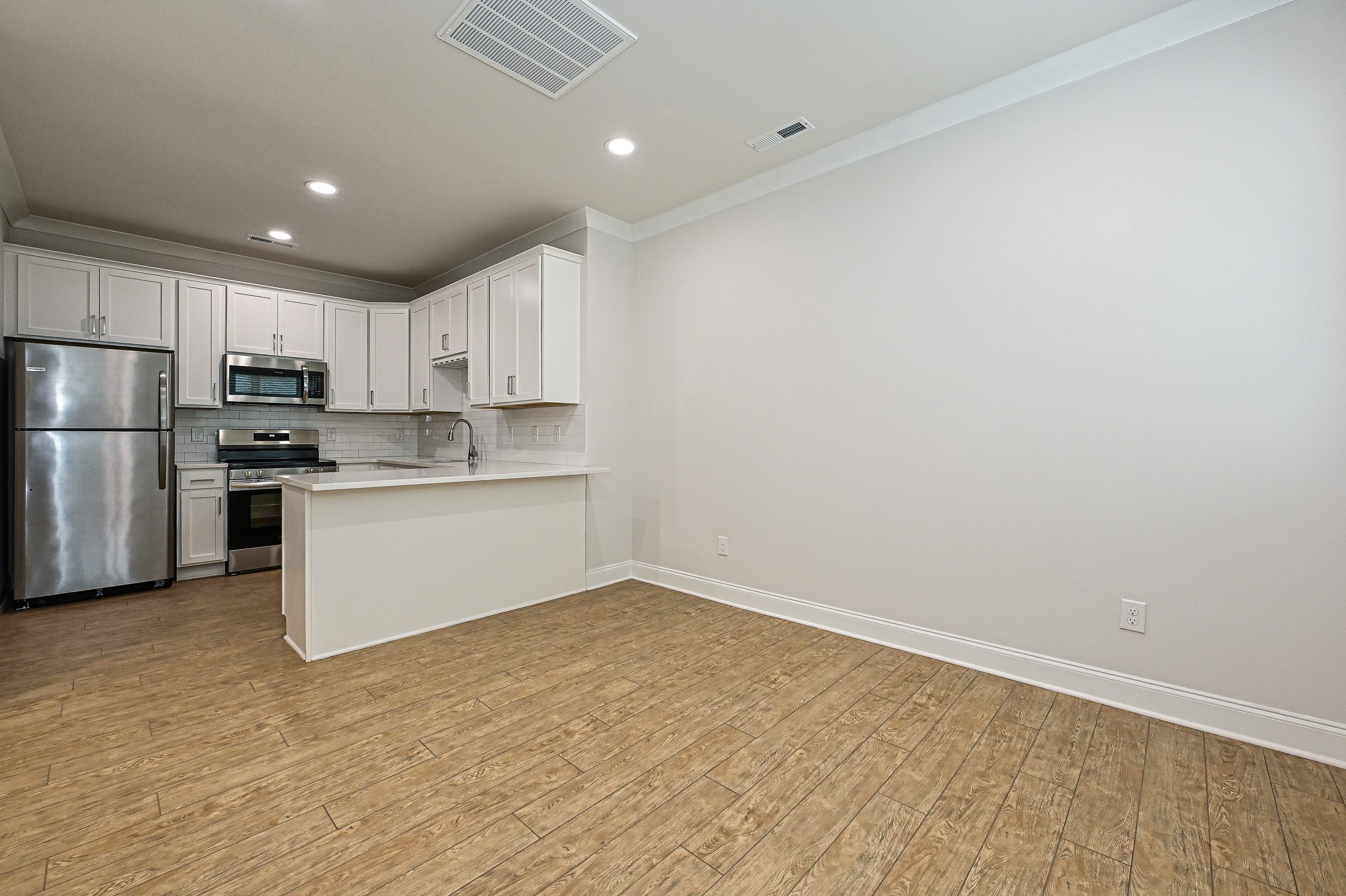 1714 Club Road – photo 5