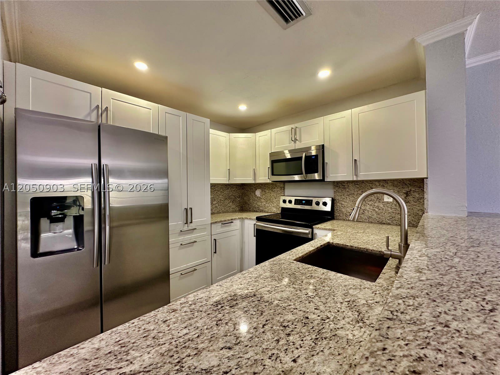 15430 SW 82 LN – photo 3