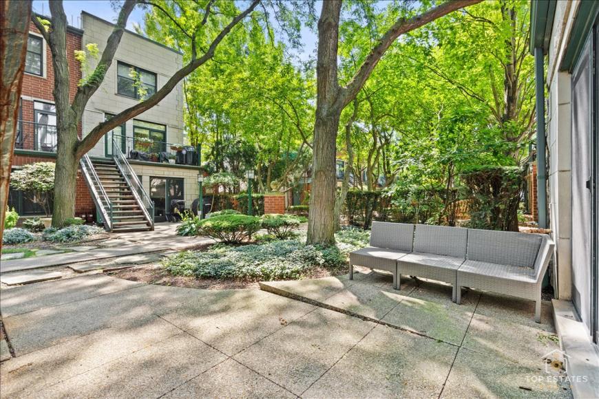 1812 South Dearborn St. – photo 5