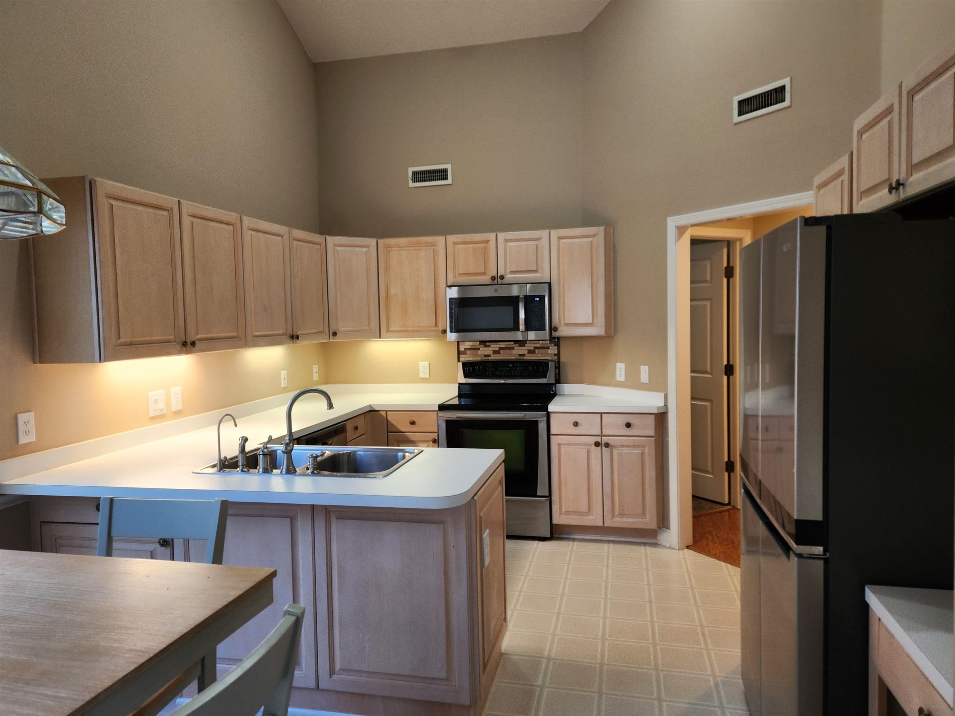 9398 Pinckney Ln. – photo 5