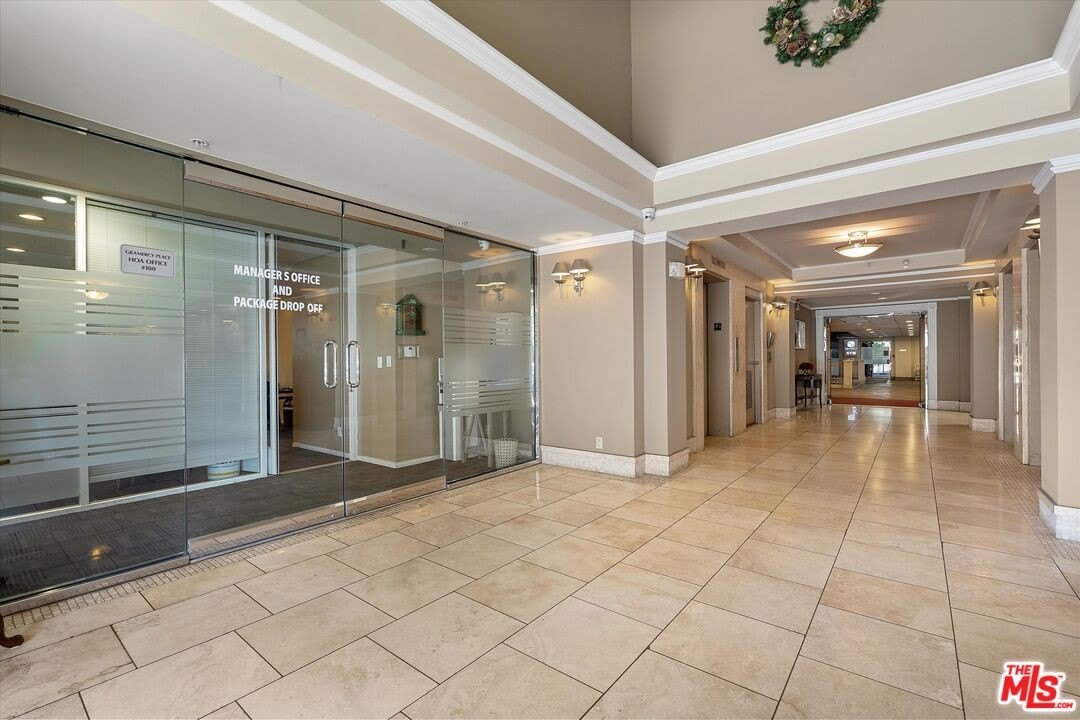 620 S Gramercy Pl – photo 4