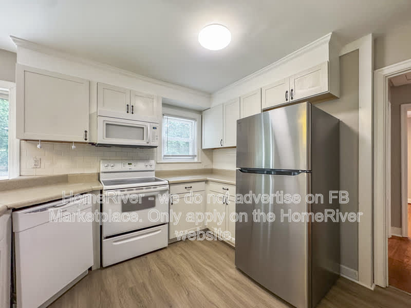 2203 Maywood St – photo 4