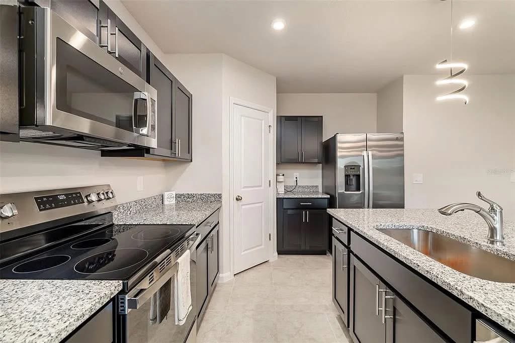619 172nd Ct E – photo 5