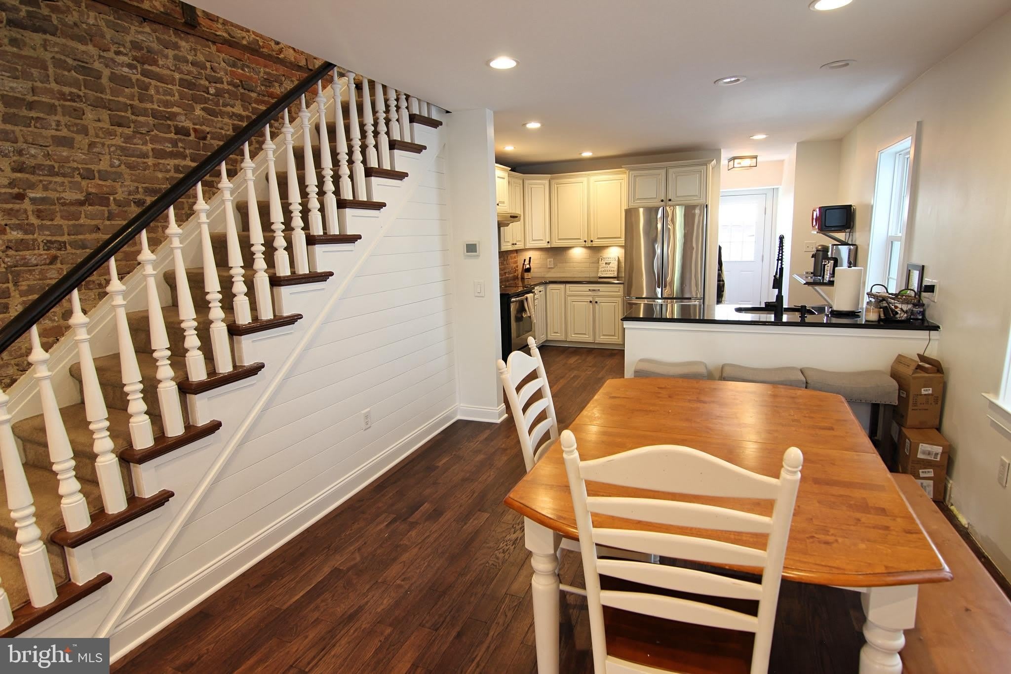 154 WOOD Street – photo 4