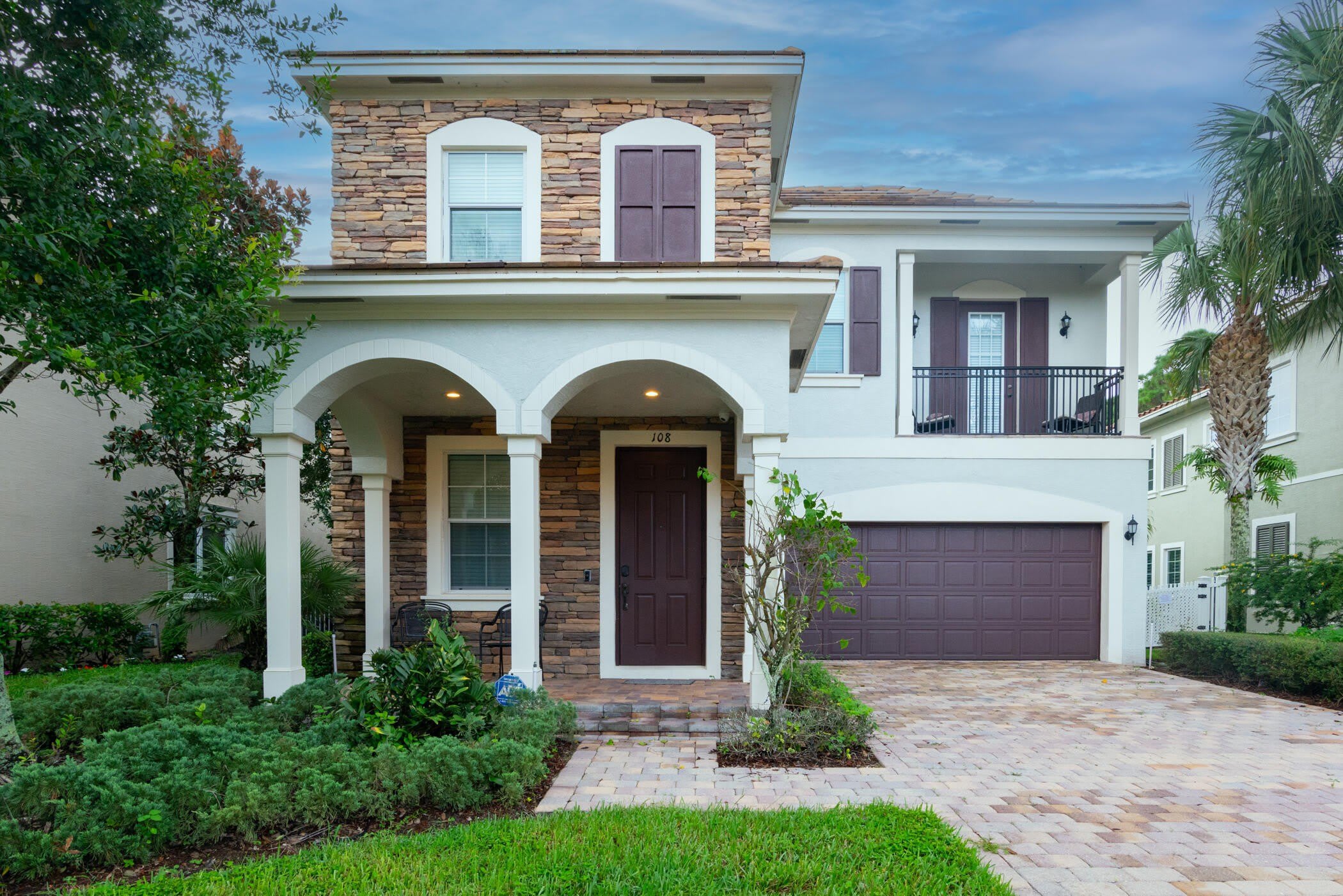 108 Canterbury Place – photo 1