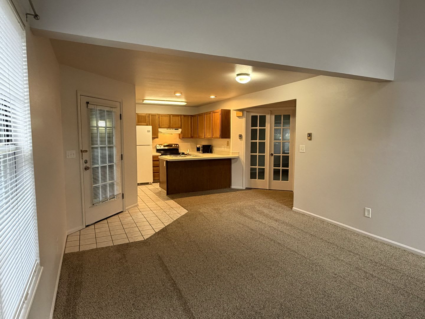 Comfortable 2-Bedroom, 1-Bath Home Available Now – photo 3