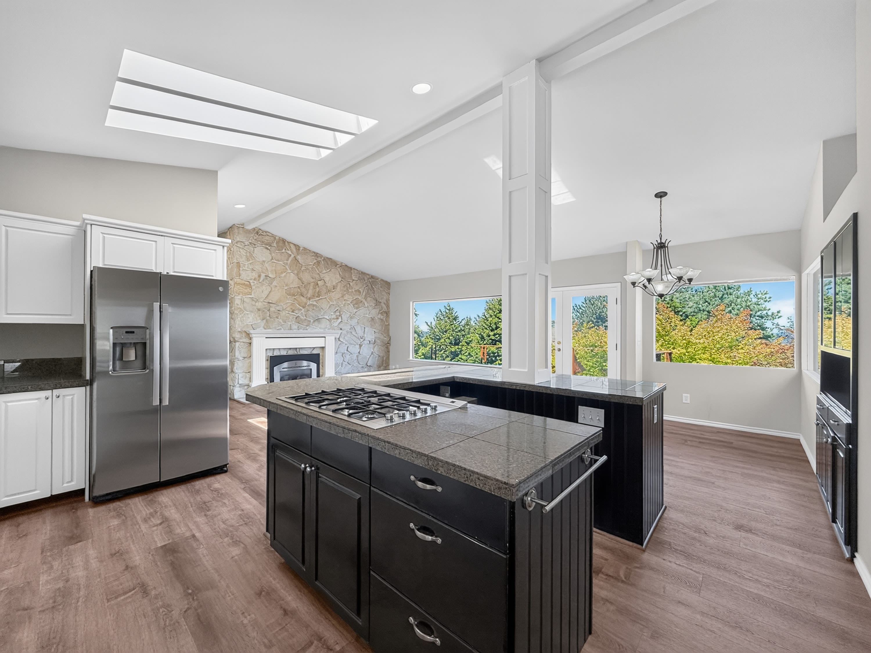 16706 Southeast 44 Street – photo 1