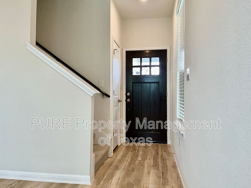 2204 Cornfield Dr – photo 2