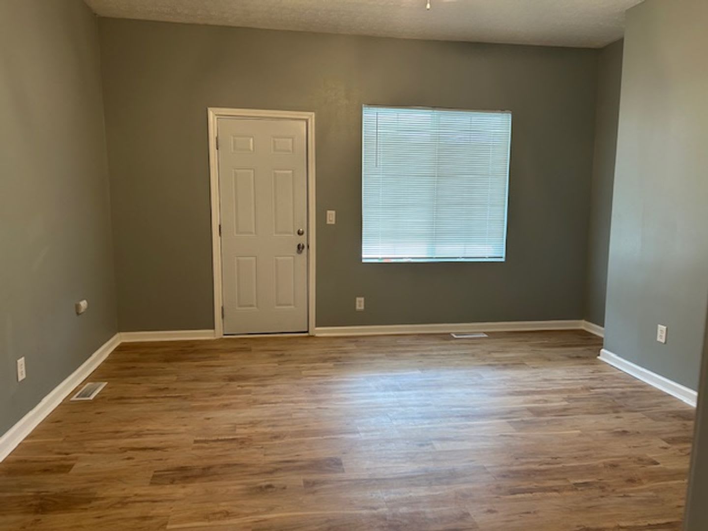 Renovated 3 Bedroom, 2 Full Bath Home Minutes from Downtown Dayton – photo 3