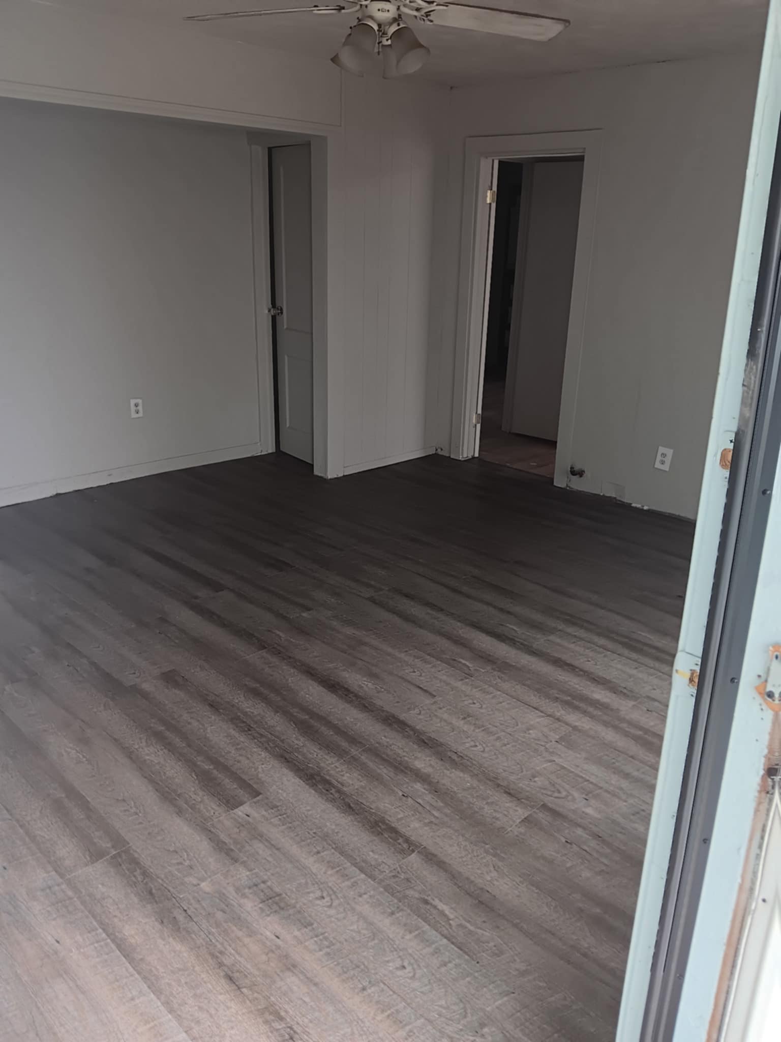 85 E. Sycamore Avenue – photo 2