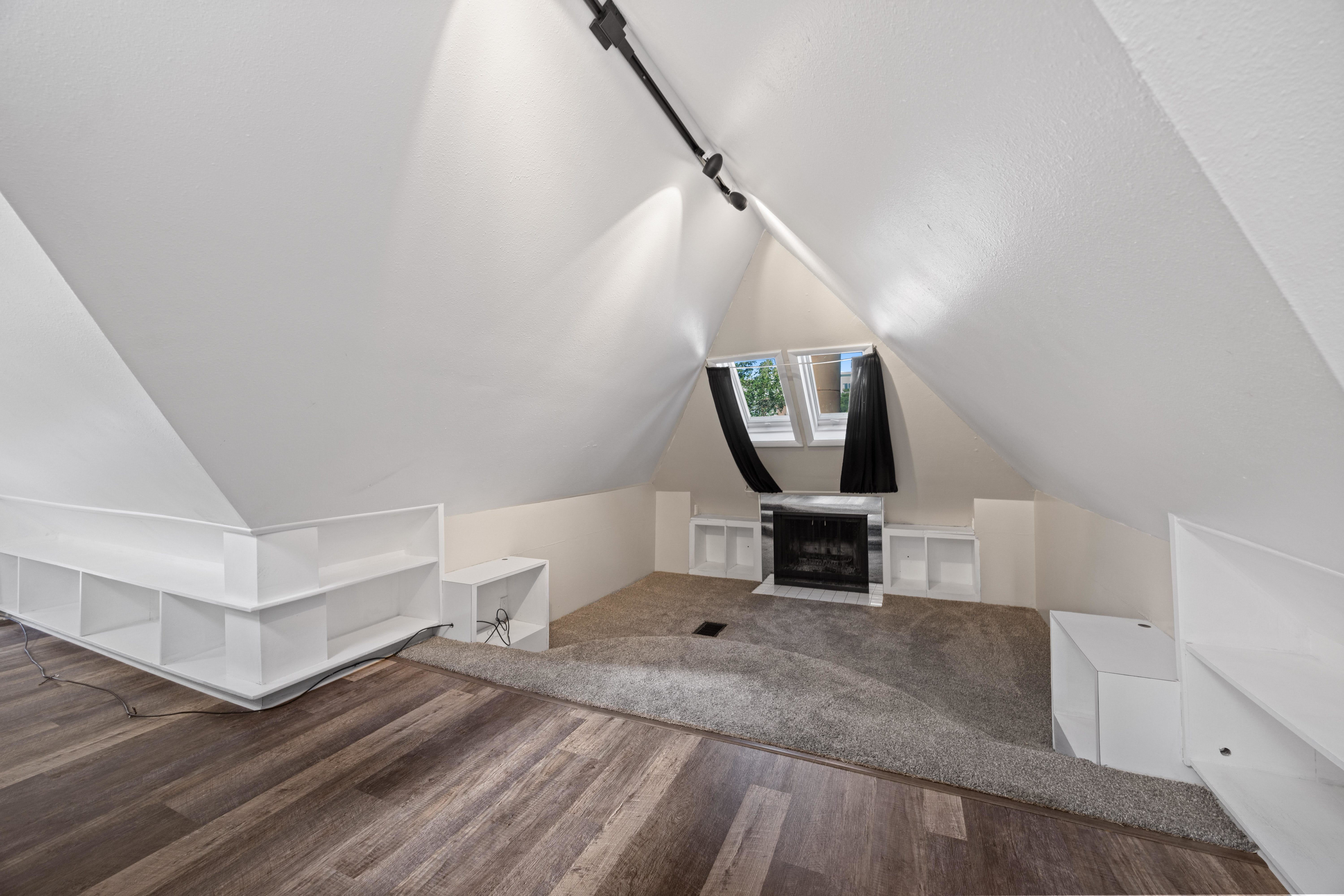 Thomas Logan Apartments – photo 5