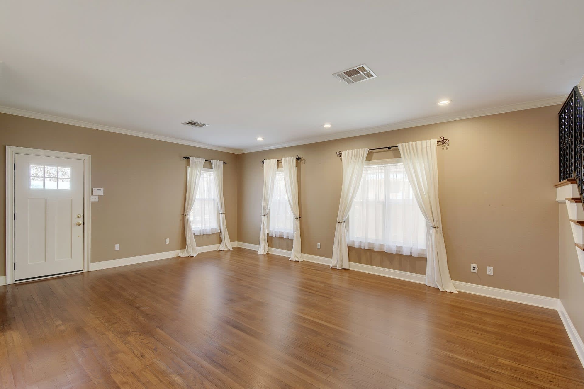1507 Elton Lane – photo 2