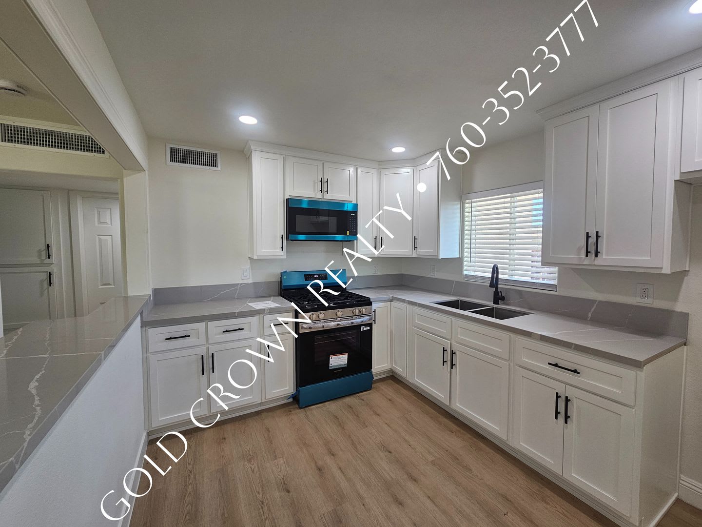 Newly Renovated Home for Rent – photo 4