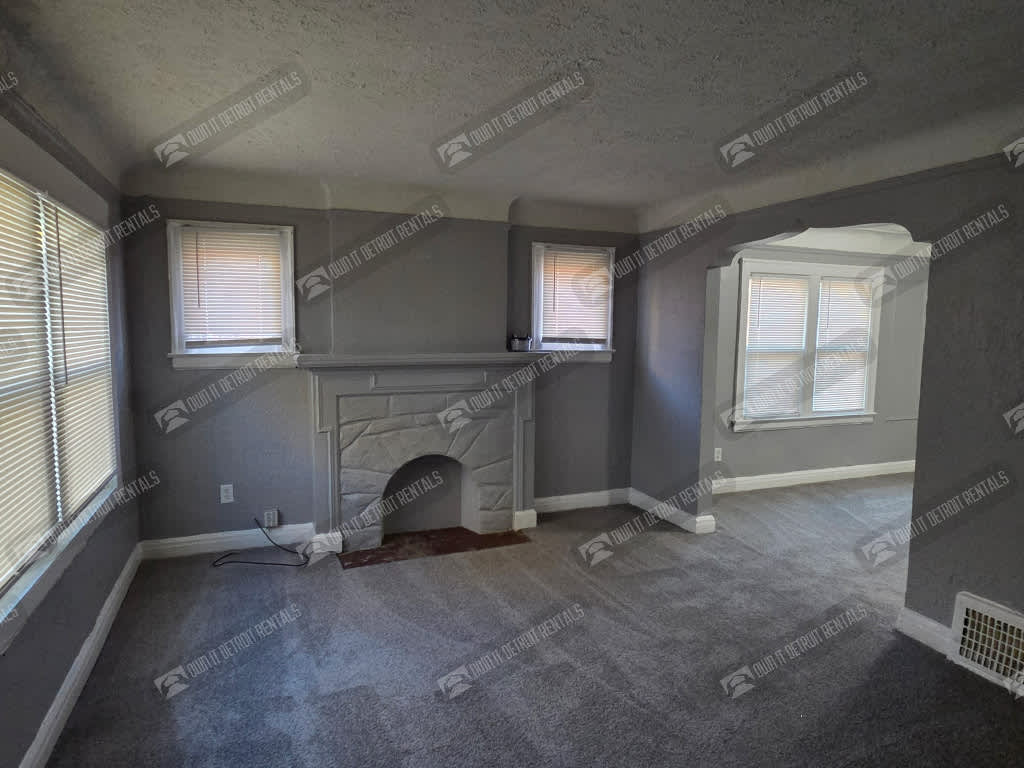 14602 Winthrop 2 – photo 4