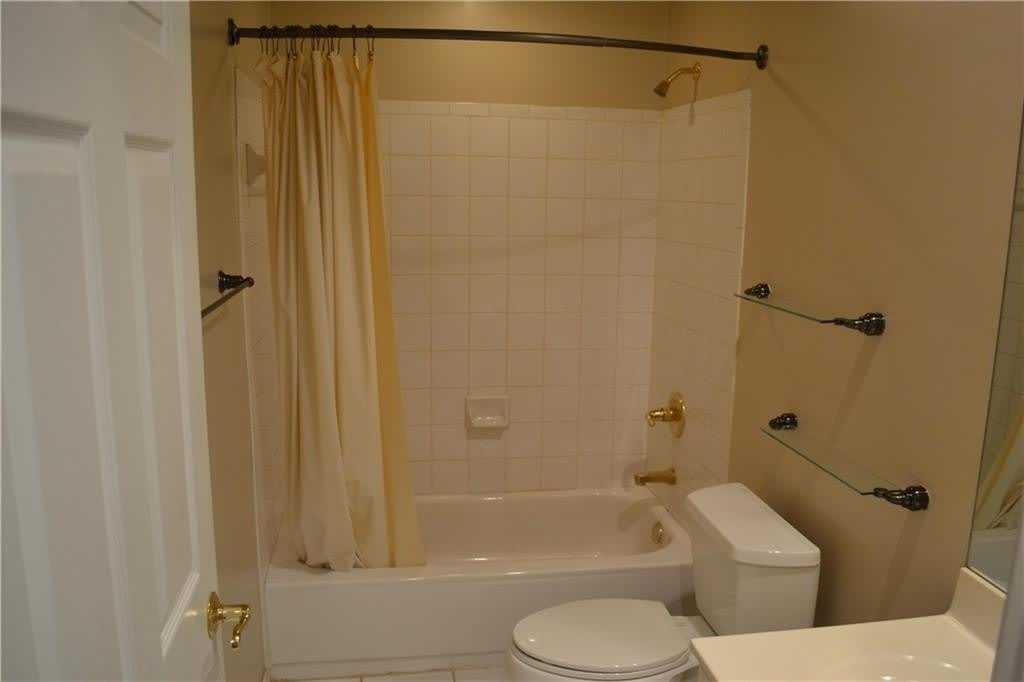 3047 Lenox Road – photo 5