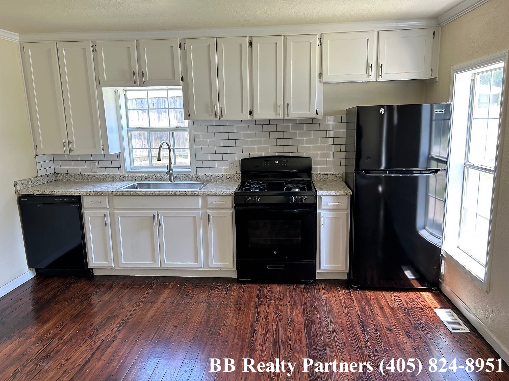 3407 E 38th St – photo 5
