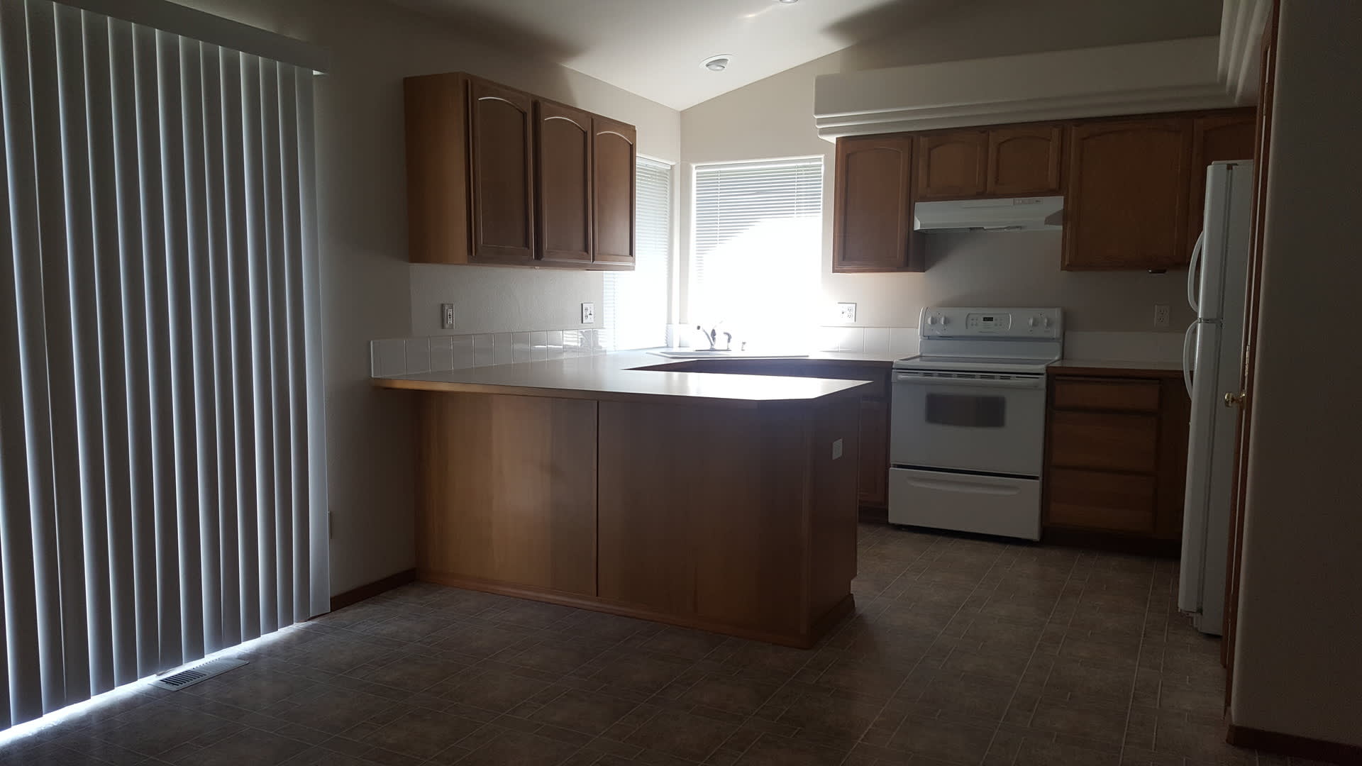 Upper South Hill 3 bed 2.5 bath home – photo 3