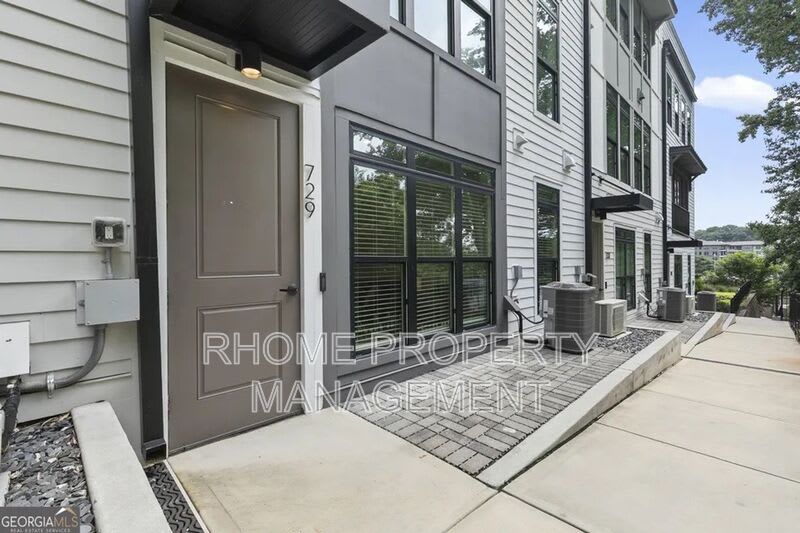 729 Eloise Way – photo 2