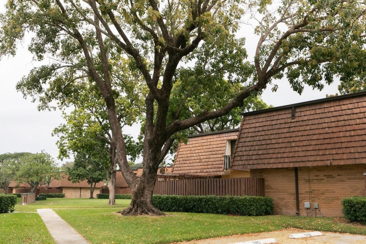 2815 28TH Lane – photo 3