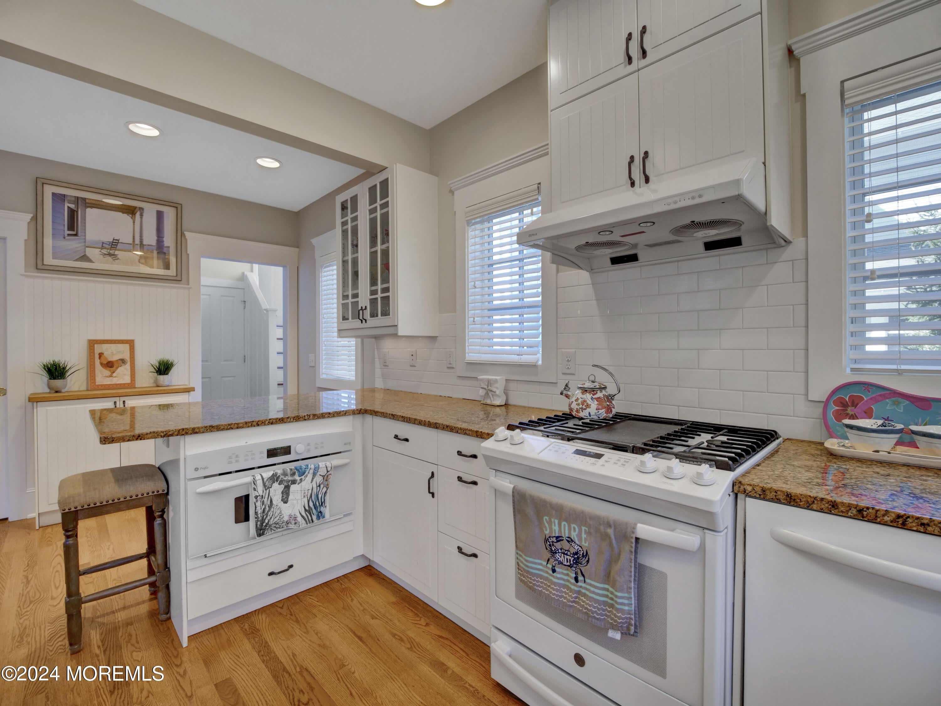 106 10th Avenue – photo 3
