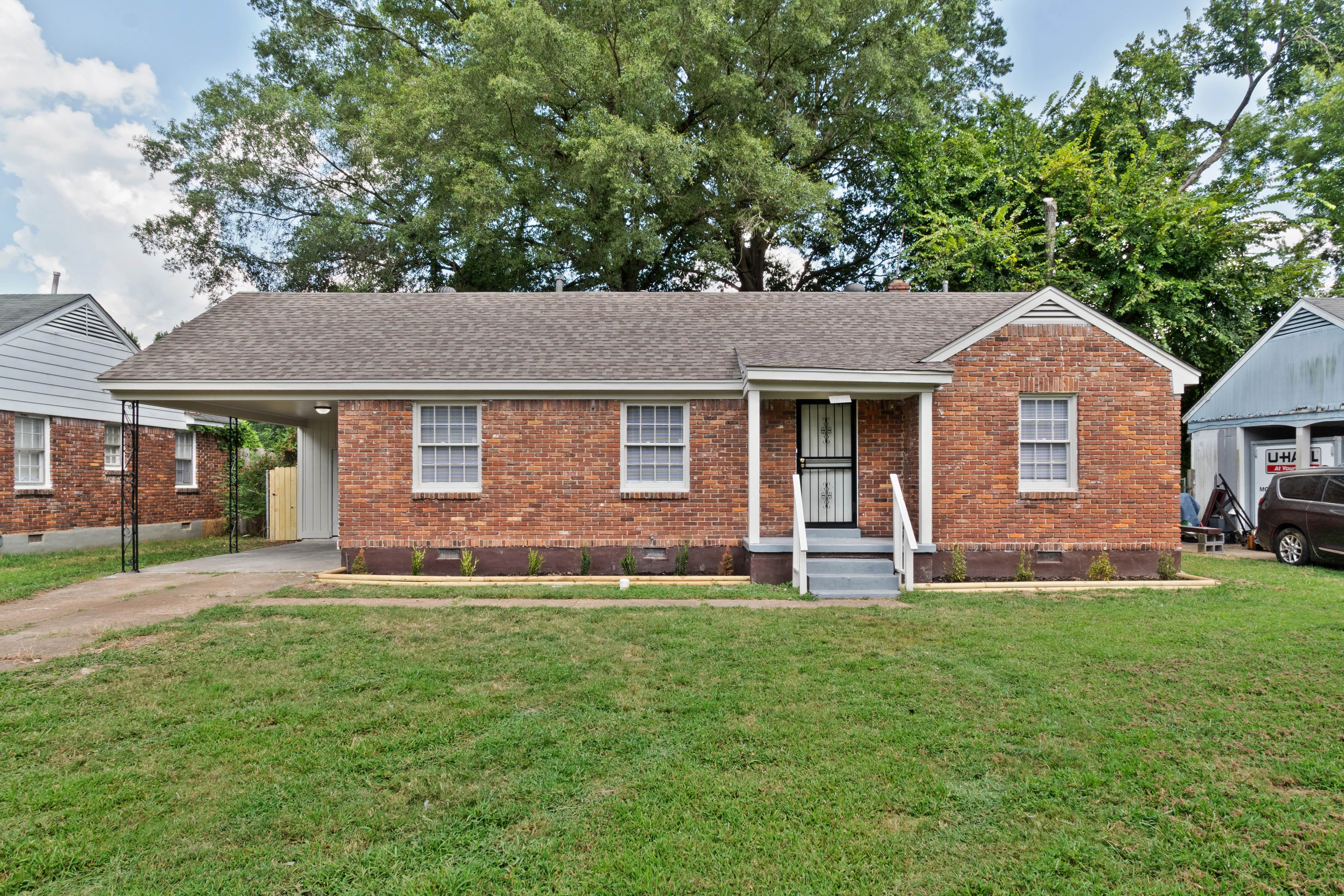 3546 Gowan Dr – photo 2
