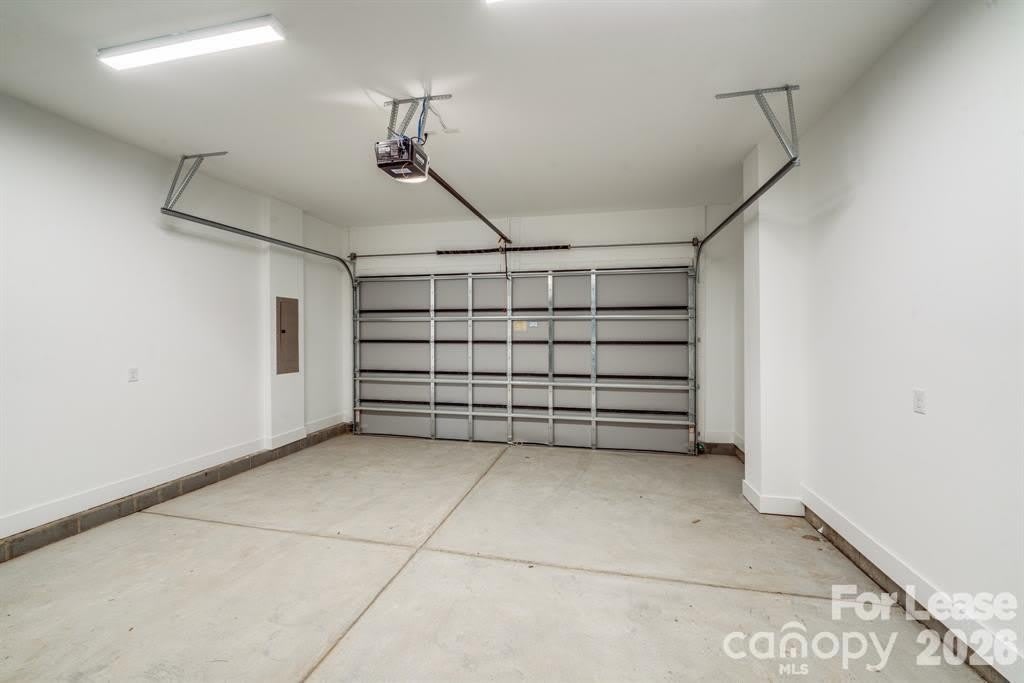1213 E 36Th Street – photo 4