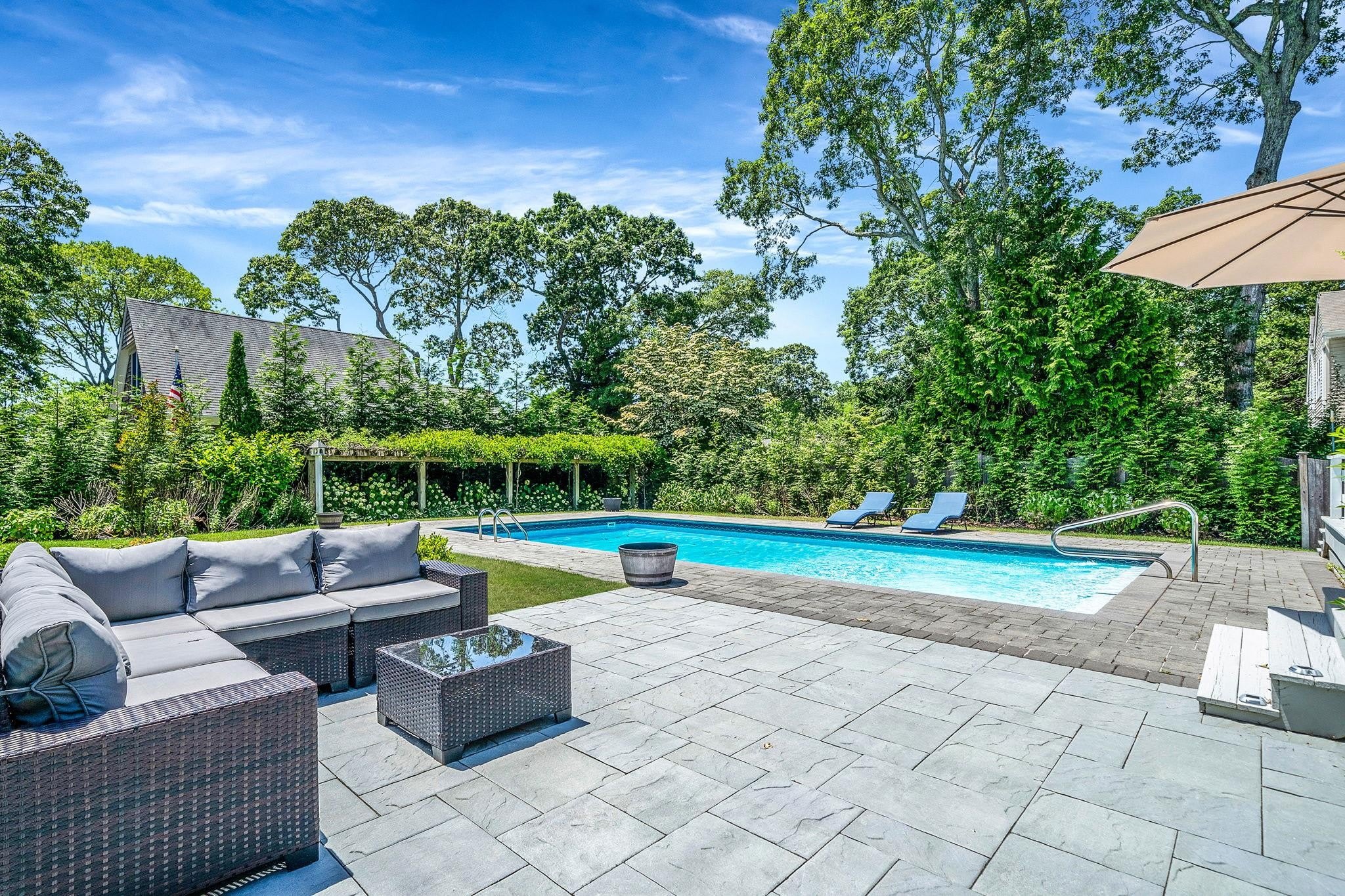 3 Crestview Drive – photo 1