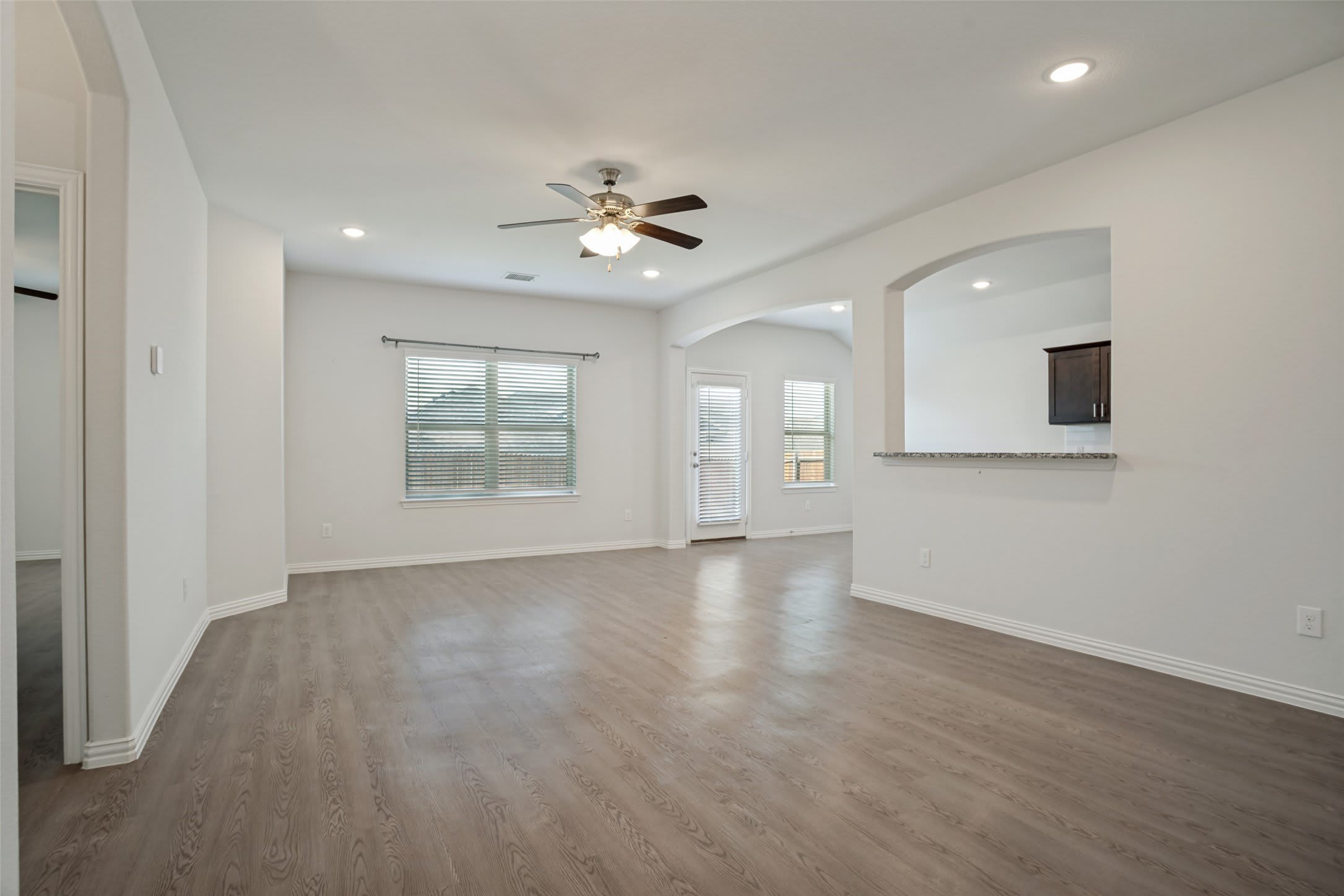 2009 Yale Street – photo 3