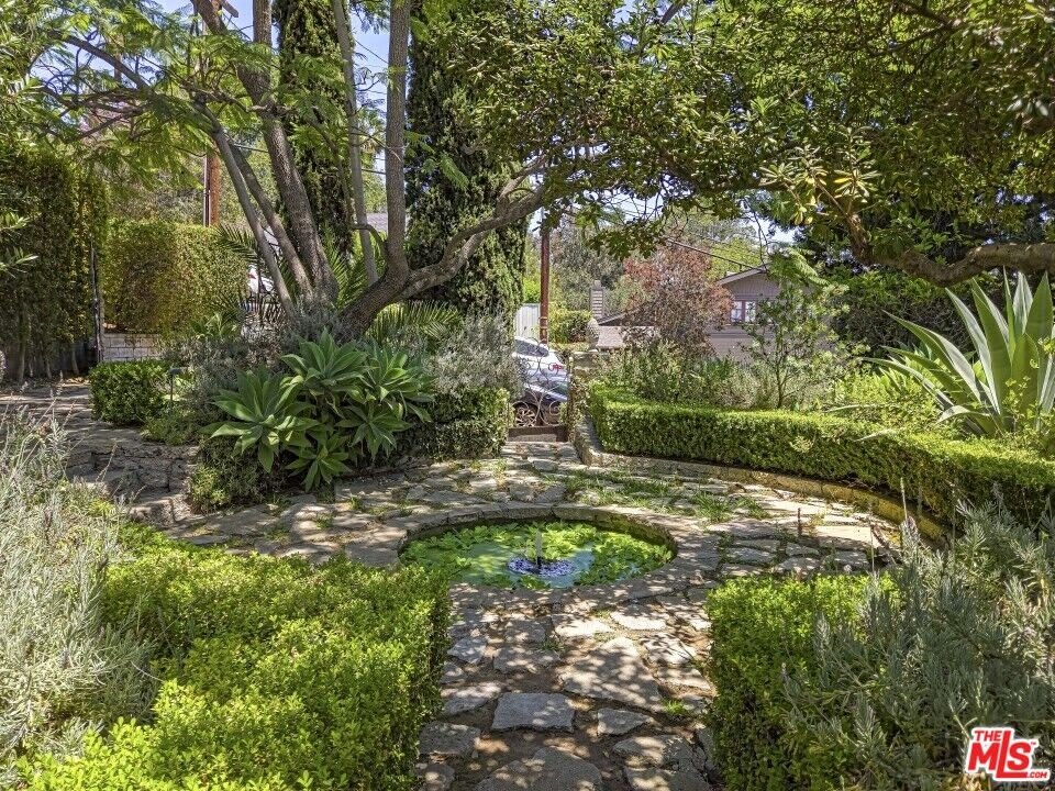 1616 Cerro Gordo St – photo 2