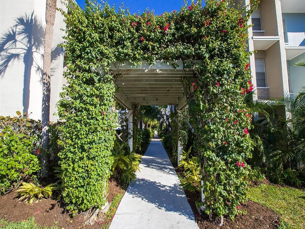 The Laurels Apartment Homes – photo 5