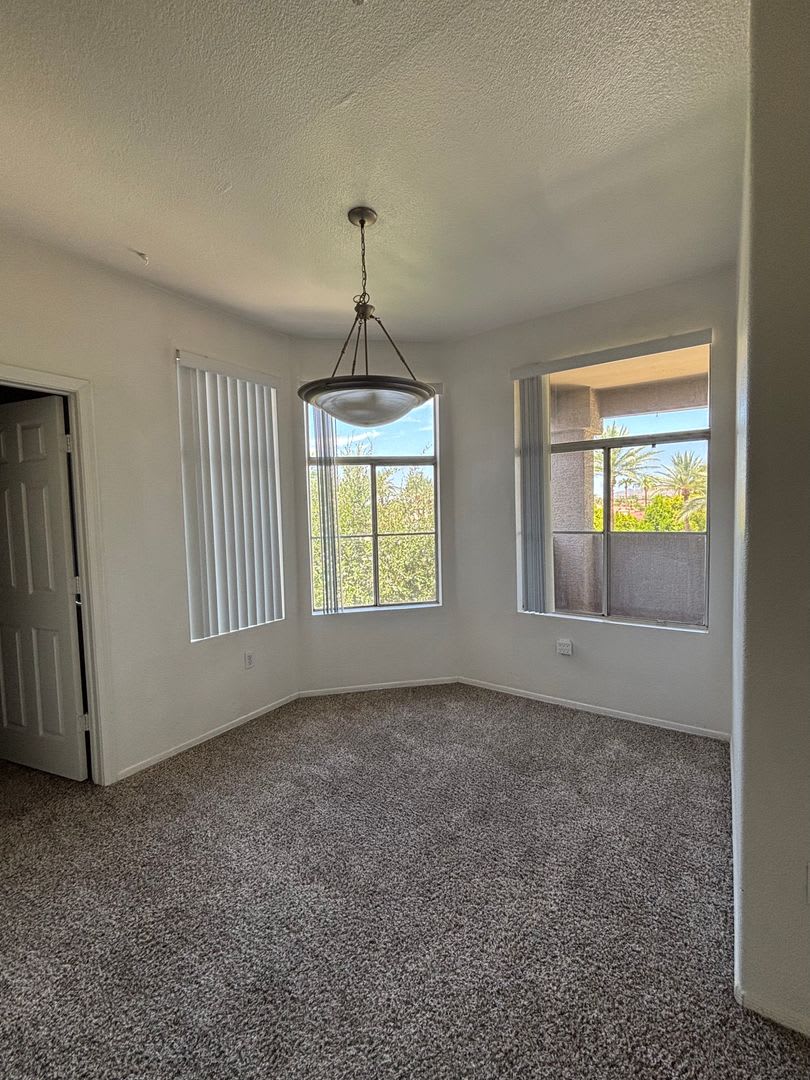 Lake View, Split floor plan, 2bd/2bth – photo 5