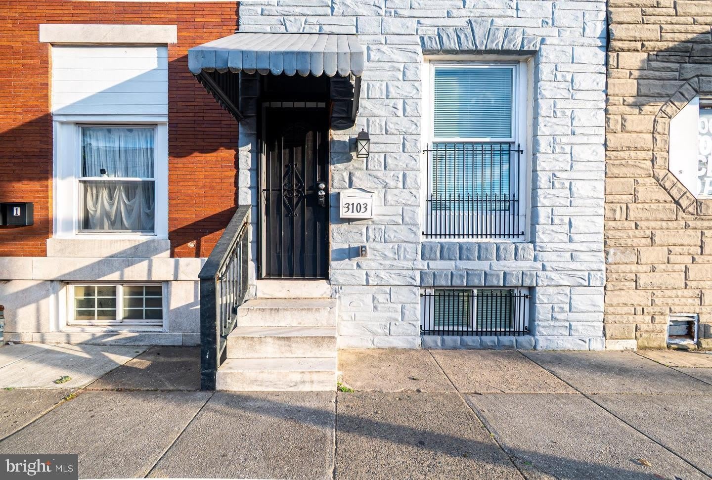 3103 E MONUMENT Street – photo 1