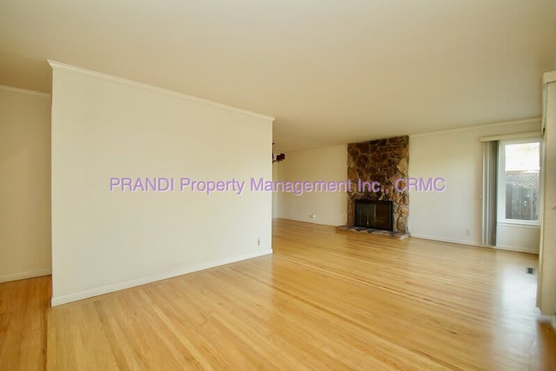 1407 Donna St – photo 2