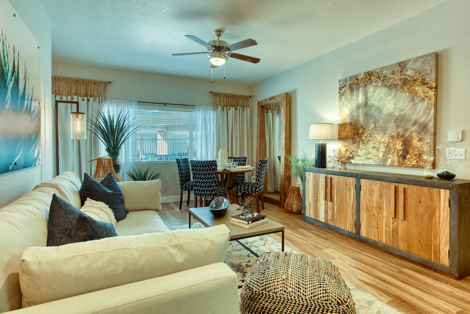 Charming Townhouse – photo 2