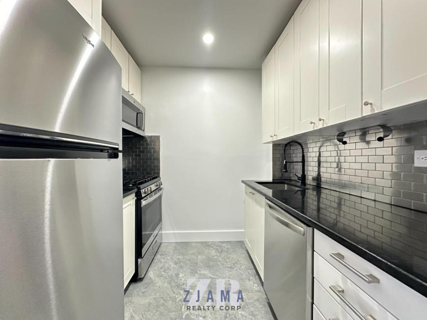 597 Grand Avenue – photo 2