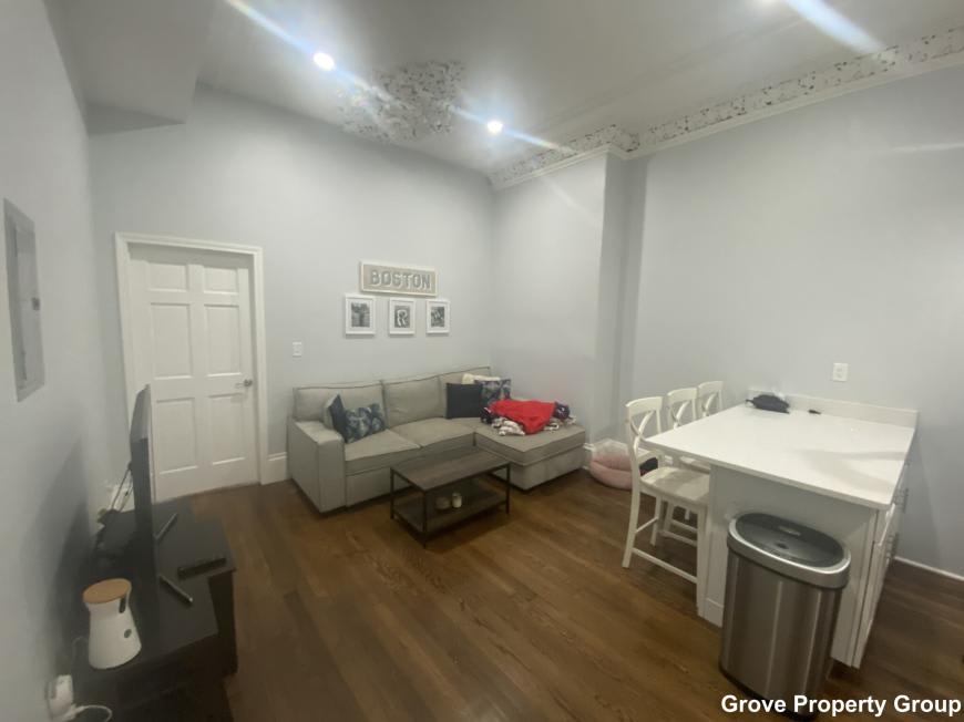 475 Massachusetts Ave. – photo 4