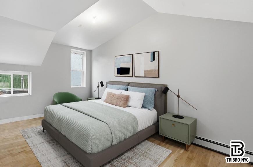 496 Broadway – photo 3