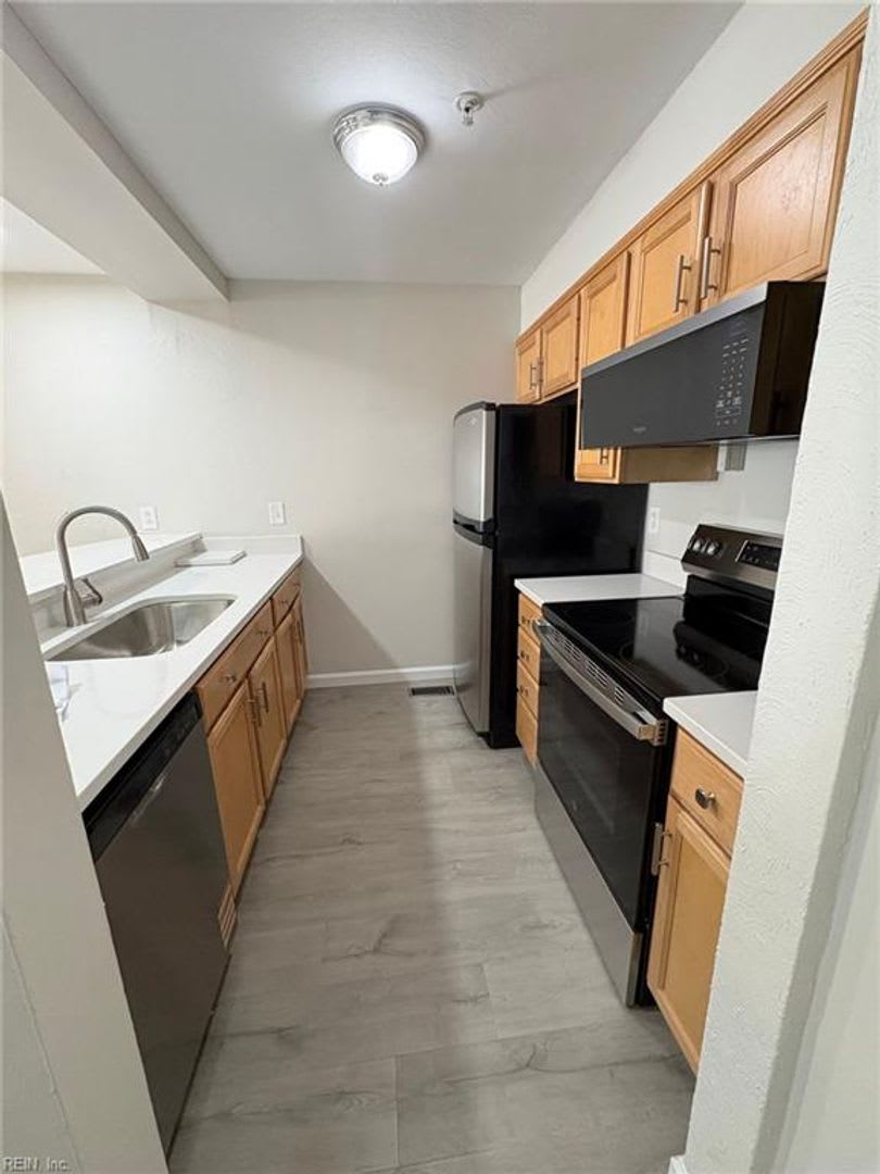 2 Bed 2.5 Bath Condo – photo 5