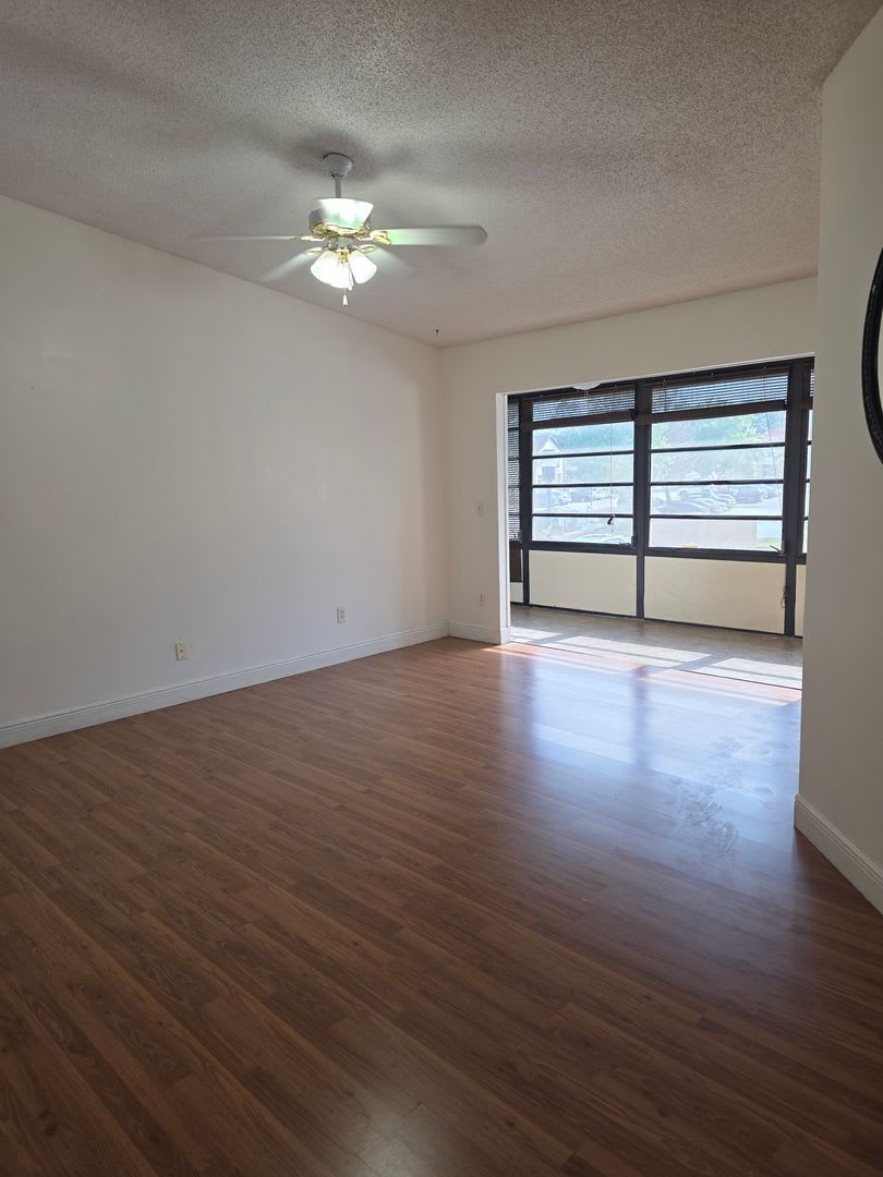 6031 Scotchwood Gln. # 204 – photo 5