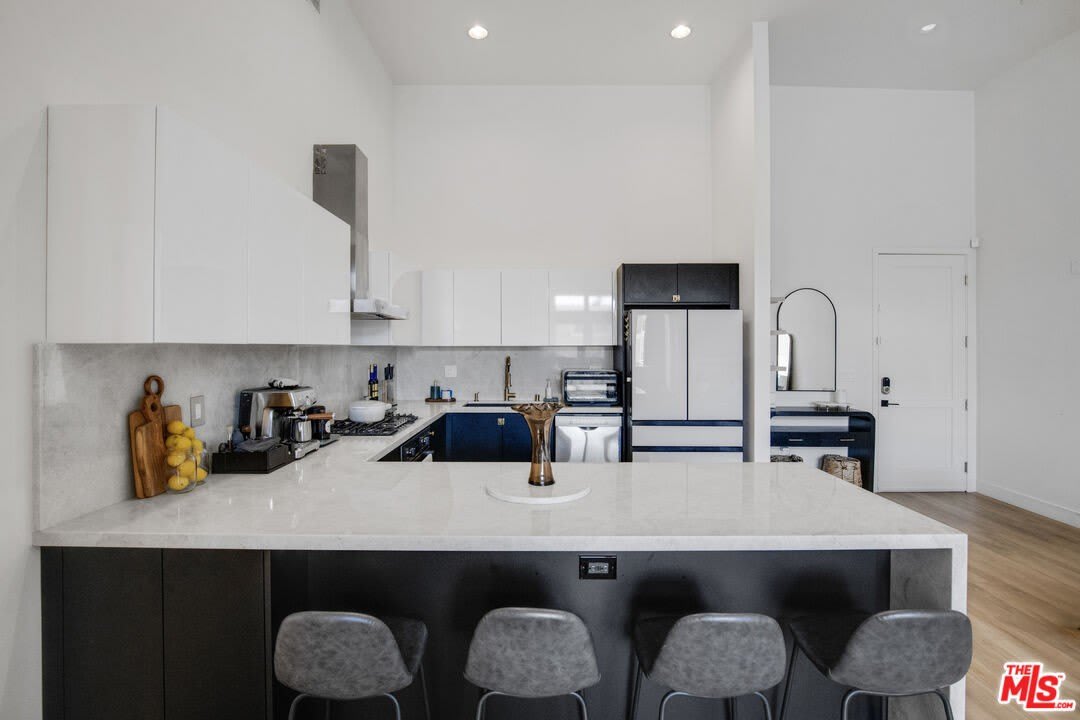 118 S Kenwood St – photo 4